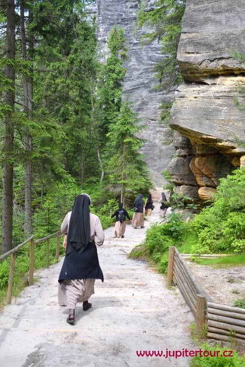 Монахини в Теплицских скалах